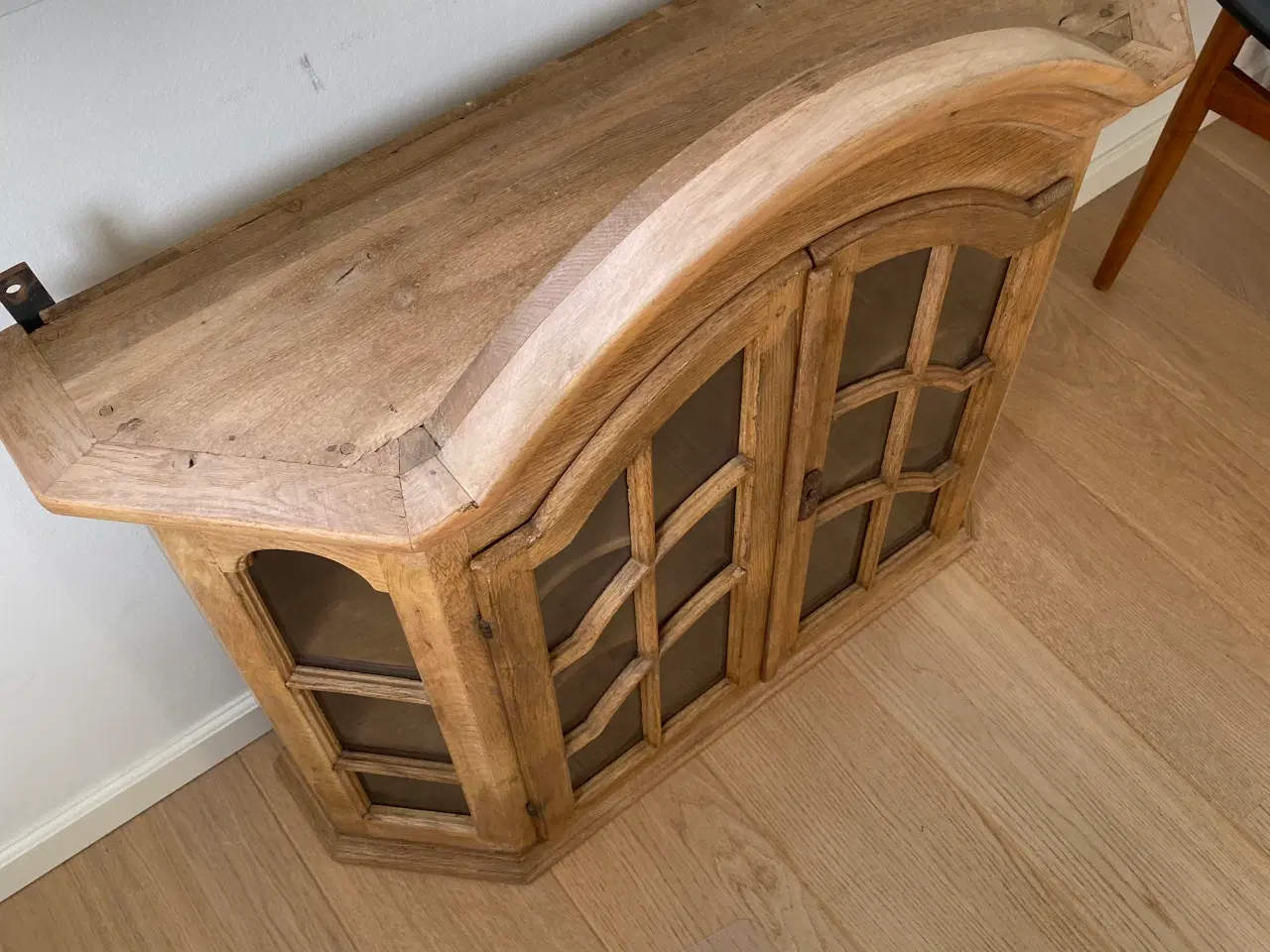 Billede 2 - Vitrine skab i Eg.