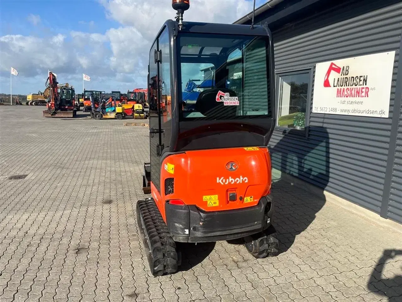 Billede 2 - Kubota KX019-4 Tiltman og 3 skovle SOM NY