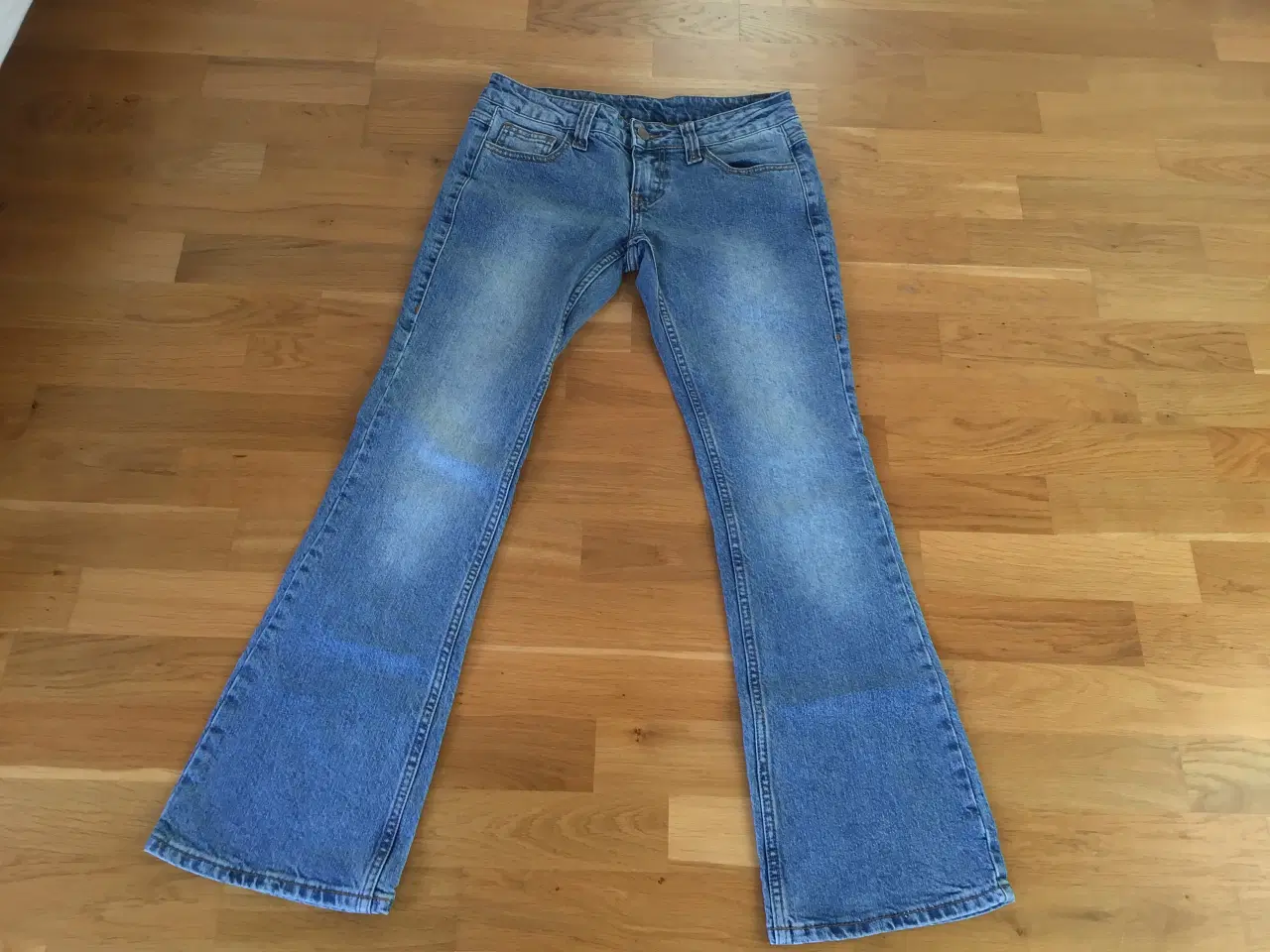 Billede 1 - Jeans Low waist. Str: 26. 32.