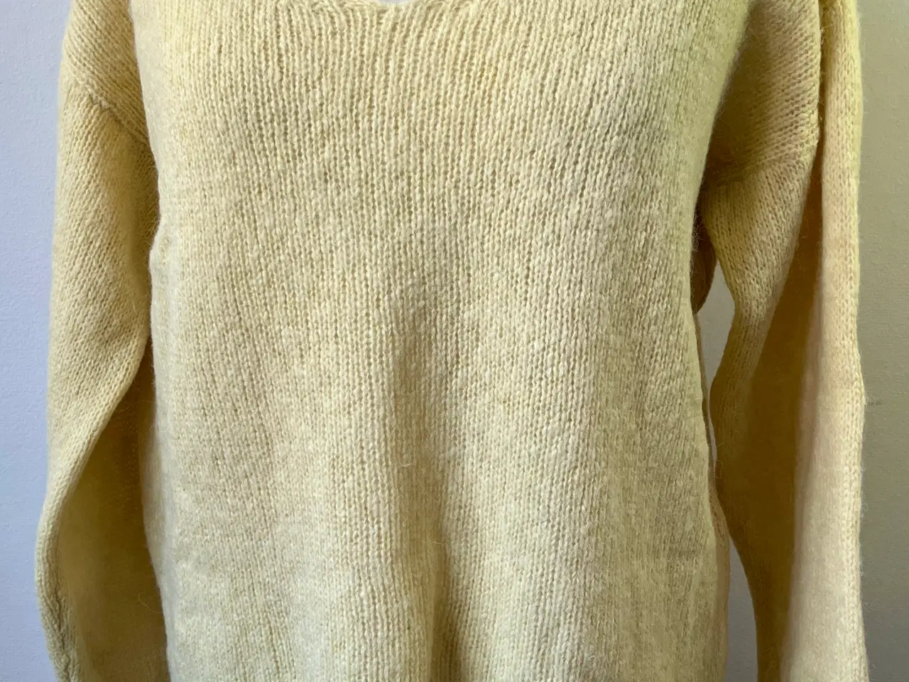 Billede 1 - Stine Goya, gul strikbluse, str XL