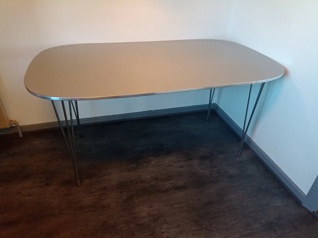Billede 1 - Spisebord/køkkenbord