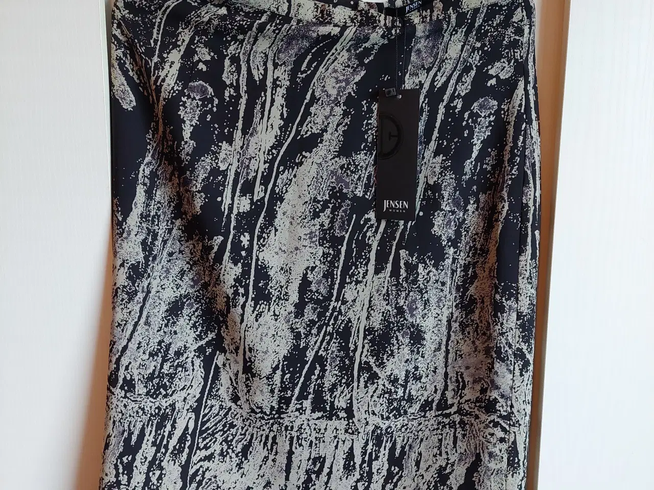 Billede 2 - Ny Nederdel fra jensen str 38