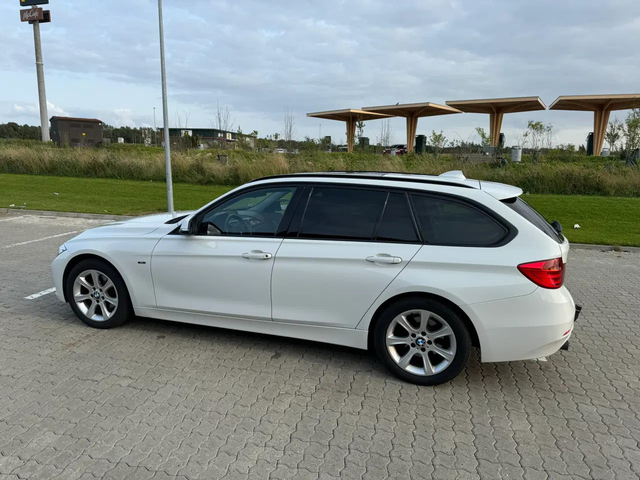 Billede 3 - BMW 320d Sport Line