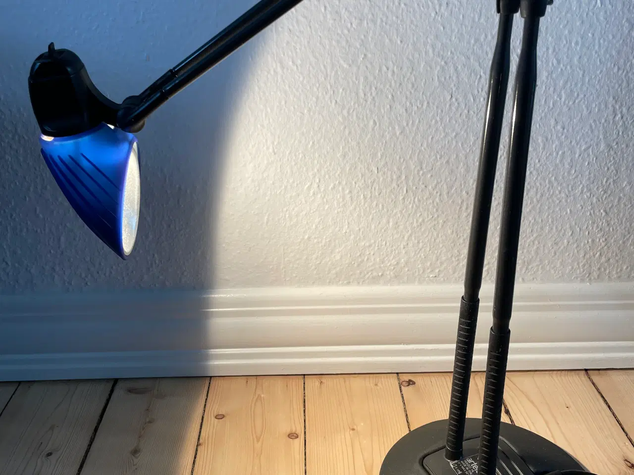 Billede 4 - Arteluce Tango Desk Lamp by Stephan Copeland