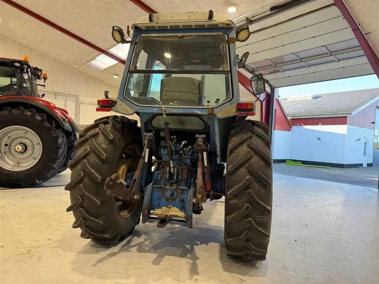 Billede 14 - Ford TW 15 MED NÆSTEN NYE DÆK!