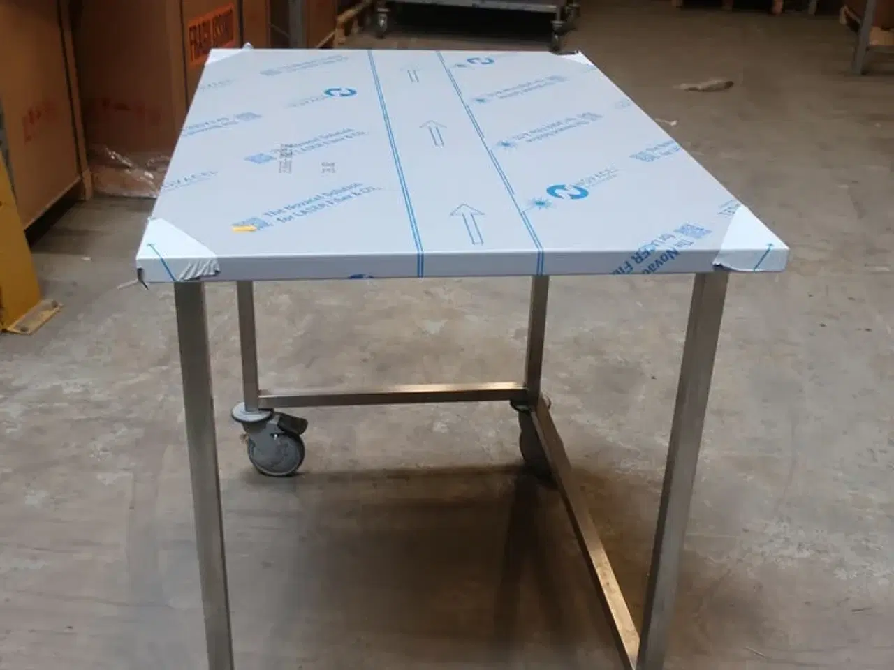 Billede 2 - Arbejdsbord m/hjul B1000 x D700 x H900 mm