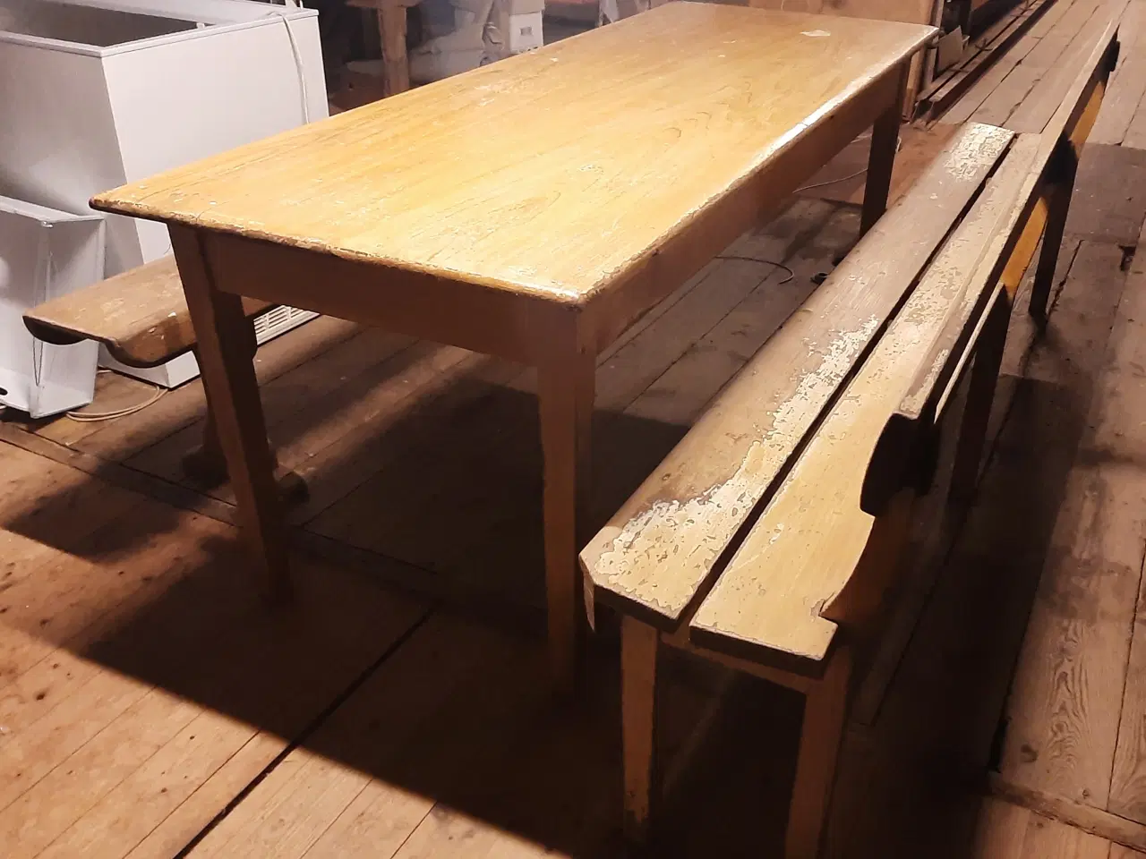 Billede 4 - Spise stue med bænk og skamle.