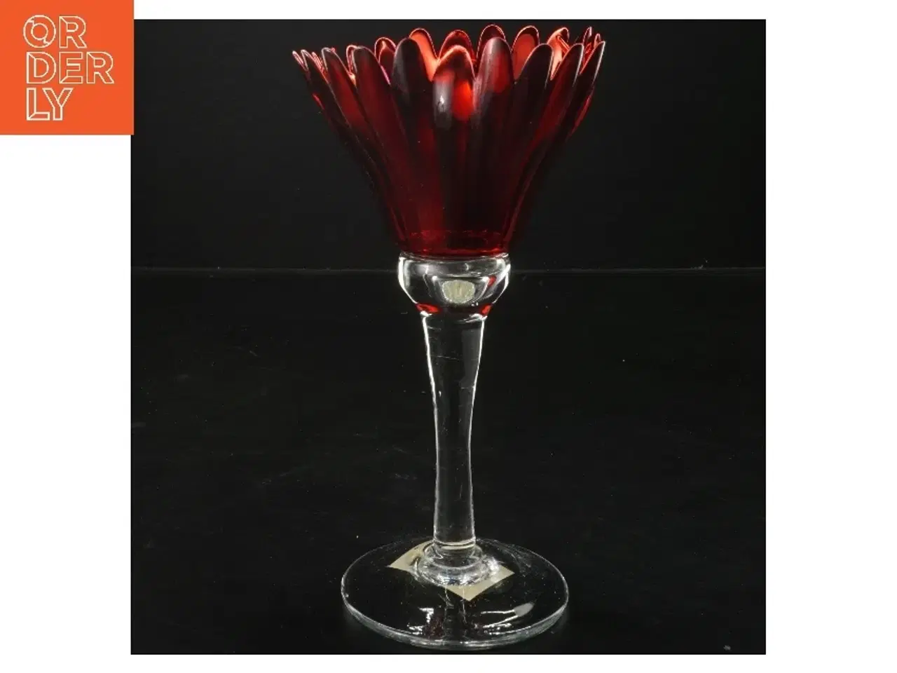 Billede 1 - Rød glasvase på fod fra Krifon (str. 11x20 cm)