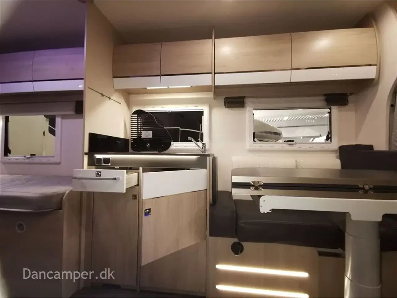 Billede 21 - 2019 - Chausson Special Edition 757   KOMMISSIONSBIL!  Med lave enkeltsenge, god pladsudnyttelse, solcelle, 2 bodelsbatterier, markise