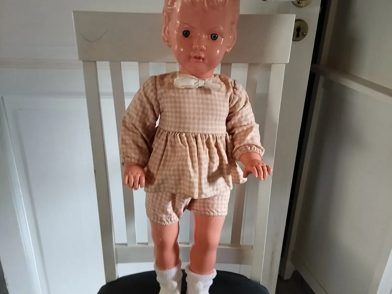 Billede 2 - Meget gammel dukke