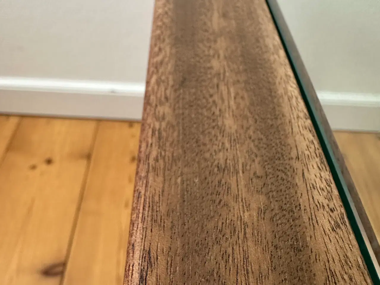 Billede 8 - Smukt vintage bord, 1960er i træ og glas 