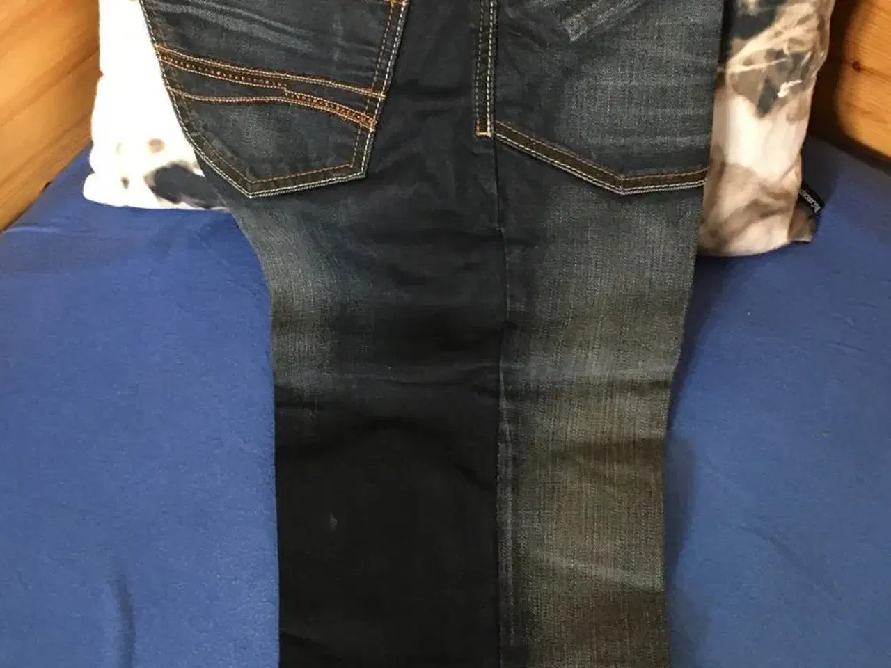 Billede 1 - 3/4 lang jeans 