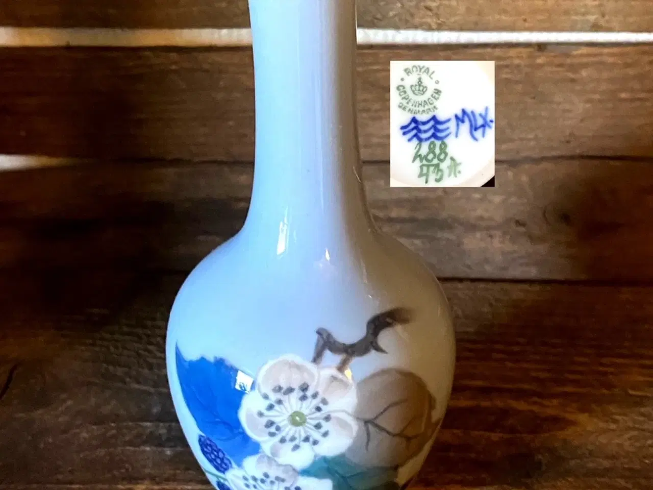 Billede 1 - * Royal Copenhagen; Vase med Brombærranke (288-43)