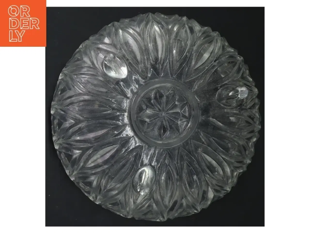 Billede 3 - Glasfad med mønster (str. Ø. 17 cm)
