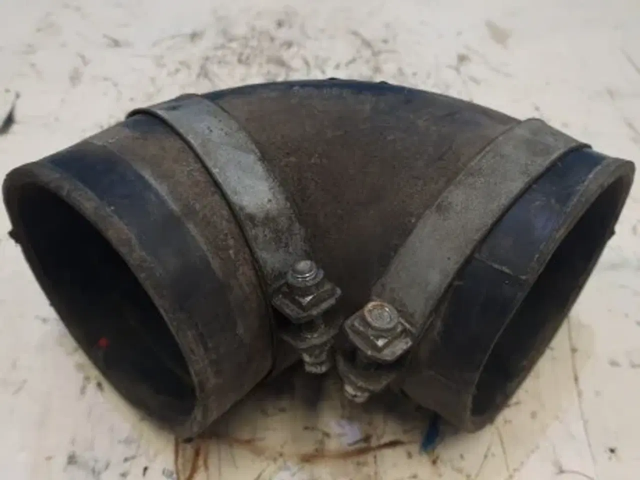 Billede 2 - Massey Ferguson 40 Gummibøjning F. Luftfilter 46421300