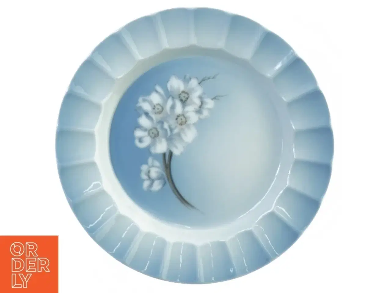 Billede 1 - Lille tallerken 2927-9932 1. sortering fra Royal Copenhagen (str. 18 cm)