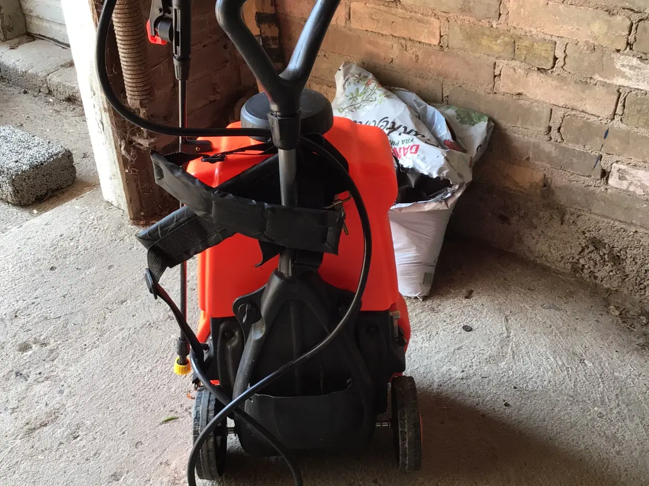 Billede 3 - Motor rygsprøjte 18 L