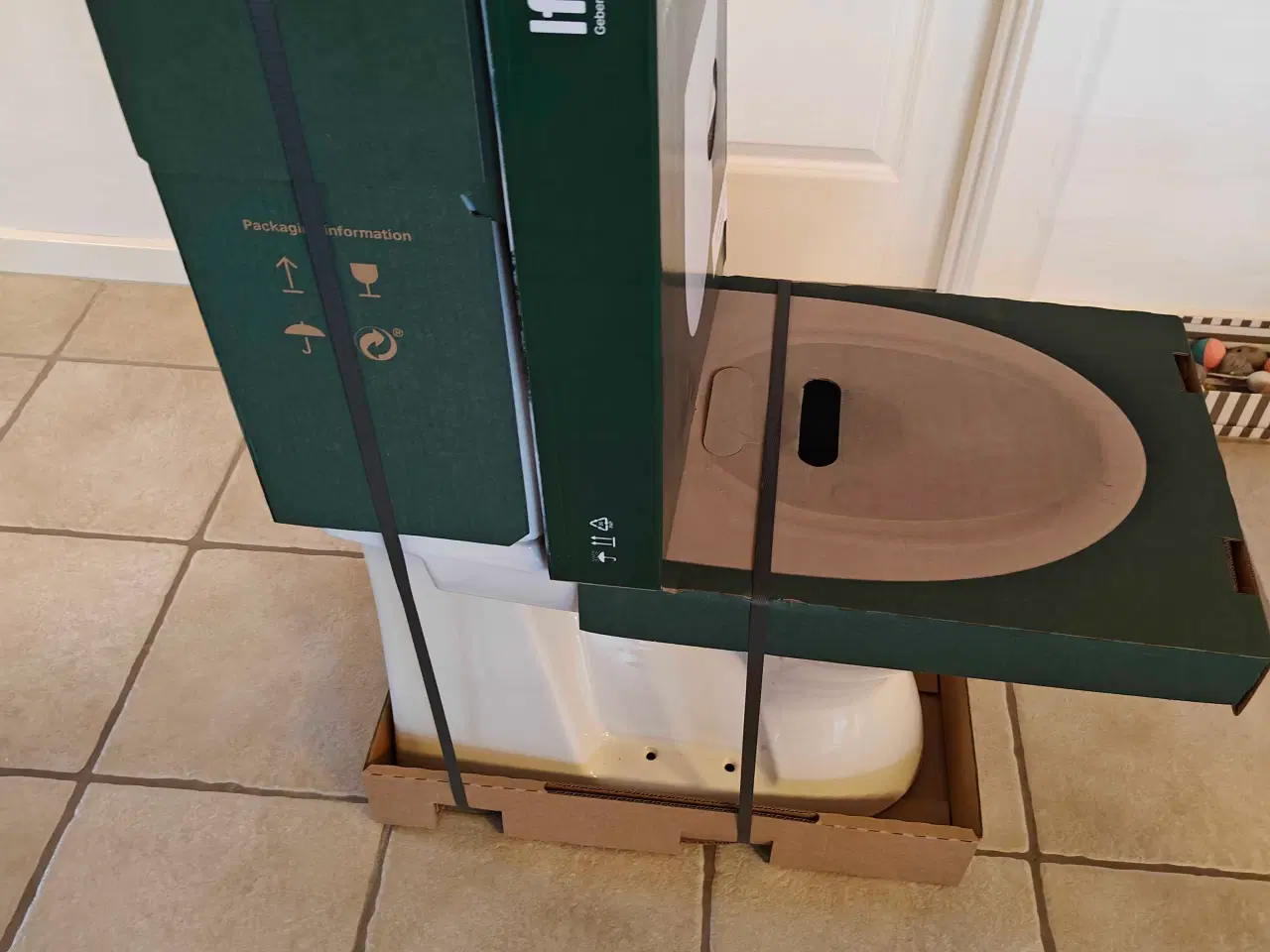 Billede 1 - Nyt Ifö Spira toilet inkl. softclose sæde