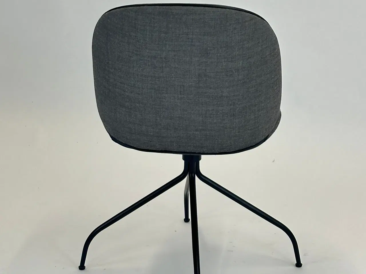 Billede 5 - GUBI | Beetle Meeting Chair (Grå)