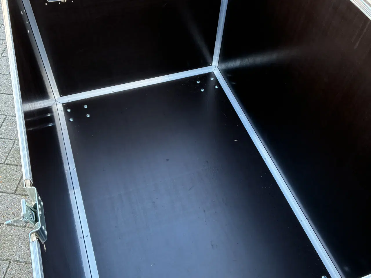 Billede 8 - 2 stk Flightcase med hjul