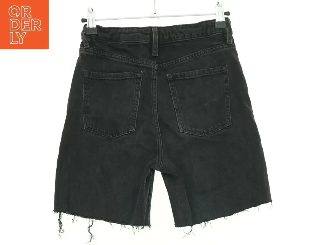 Billede 2 - Shorts fra H&M (str. 146 cm)