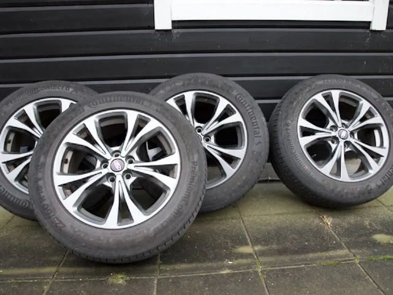 Billede 1 - Originale FORD KUGA fælge m/ sommerdæk