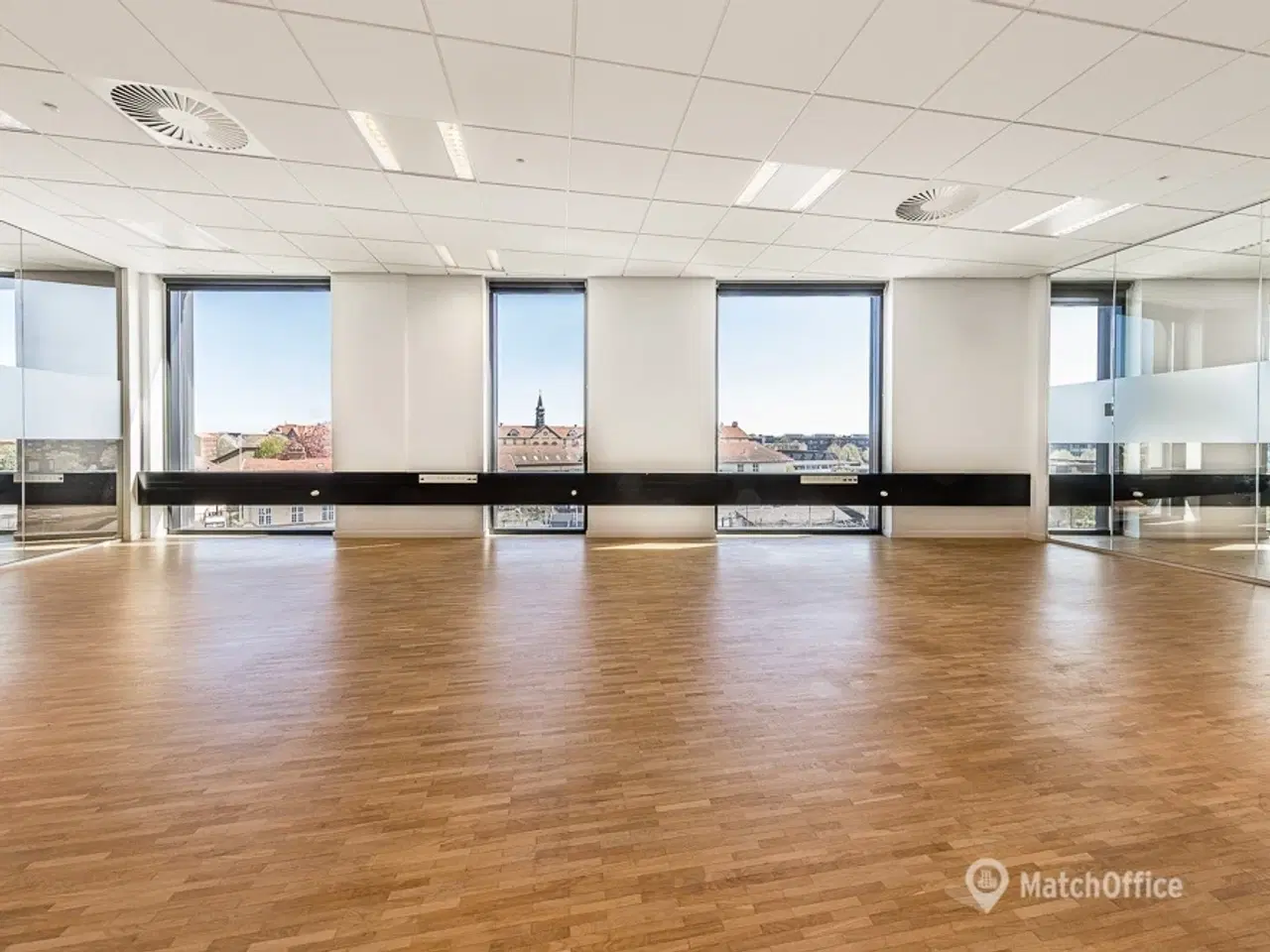 Billede 1 - Mikado House – alt det medarbejderne ønsker sig under samme tag