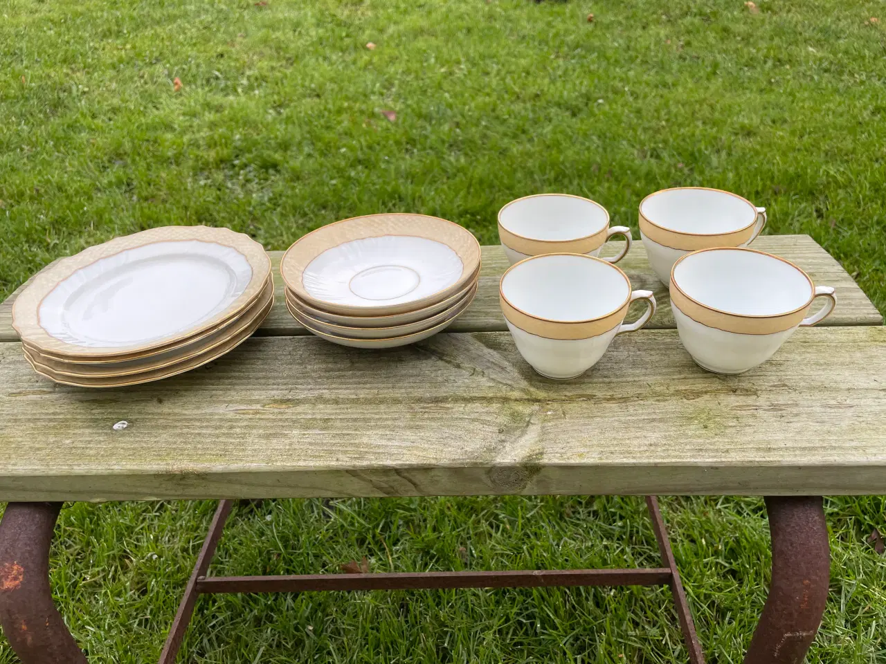 Billede 1 - Chamois Fond kopper med kagetallerkener fra RC