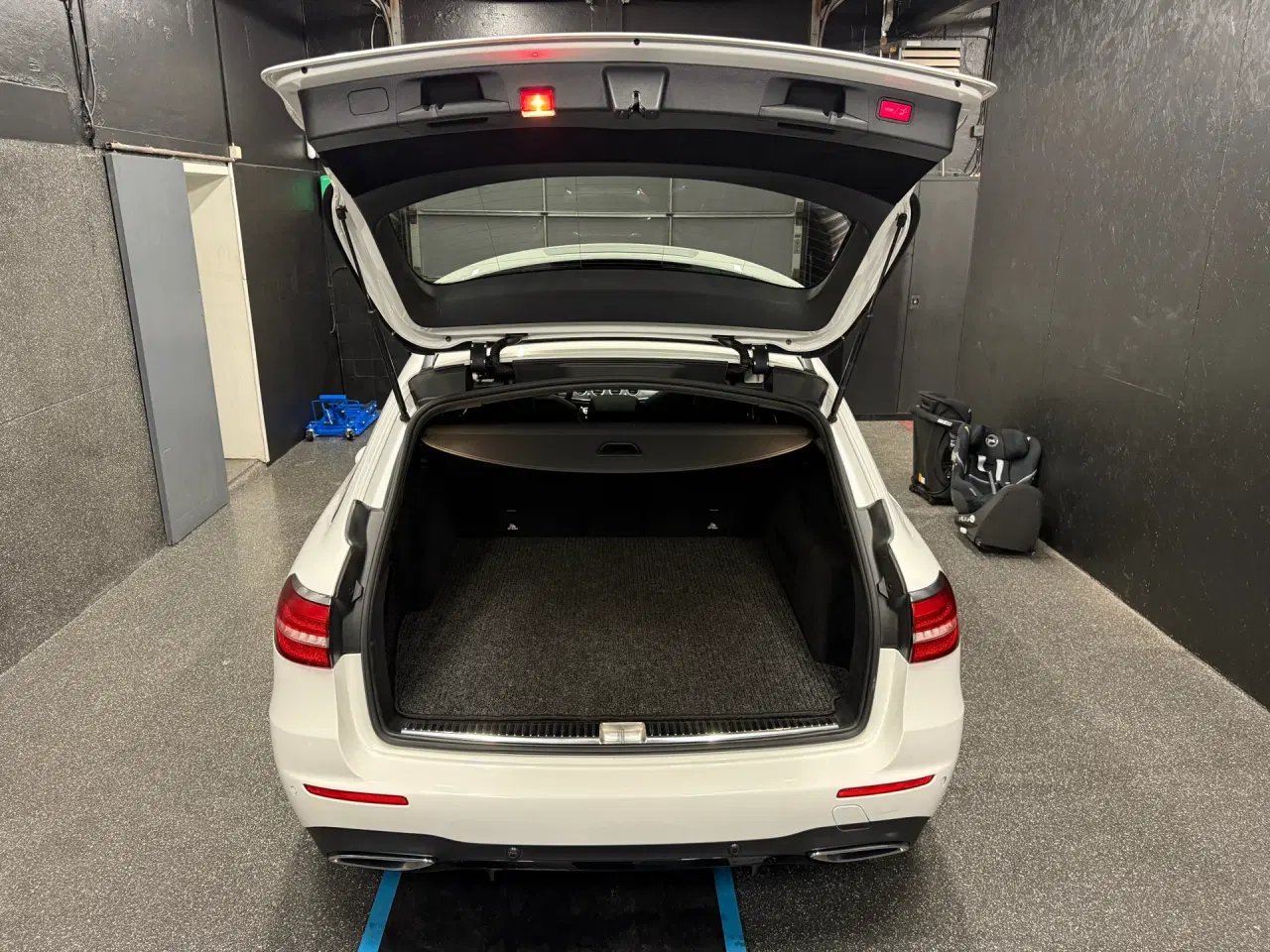 Billede 19 - Mercedes-Benz E220 d T 2,0 D AMG Line 9G-Tronic 194HK Stc Aut.