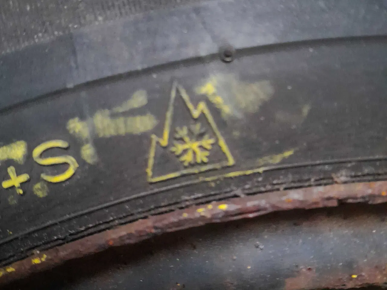 Billede 2 - Peugeot 107  155/65 x14 ca 5 mm fire stk