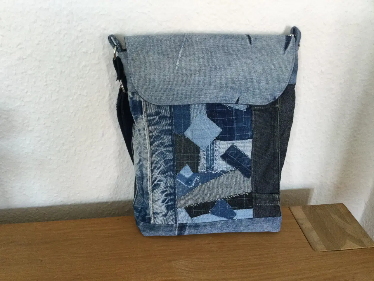 Billede 1 - Taske af jeans