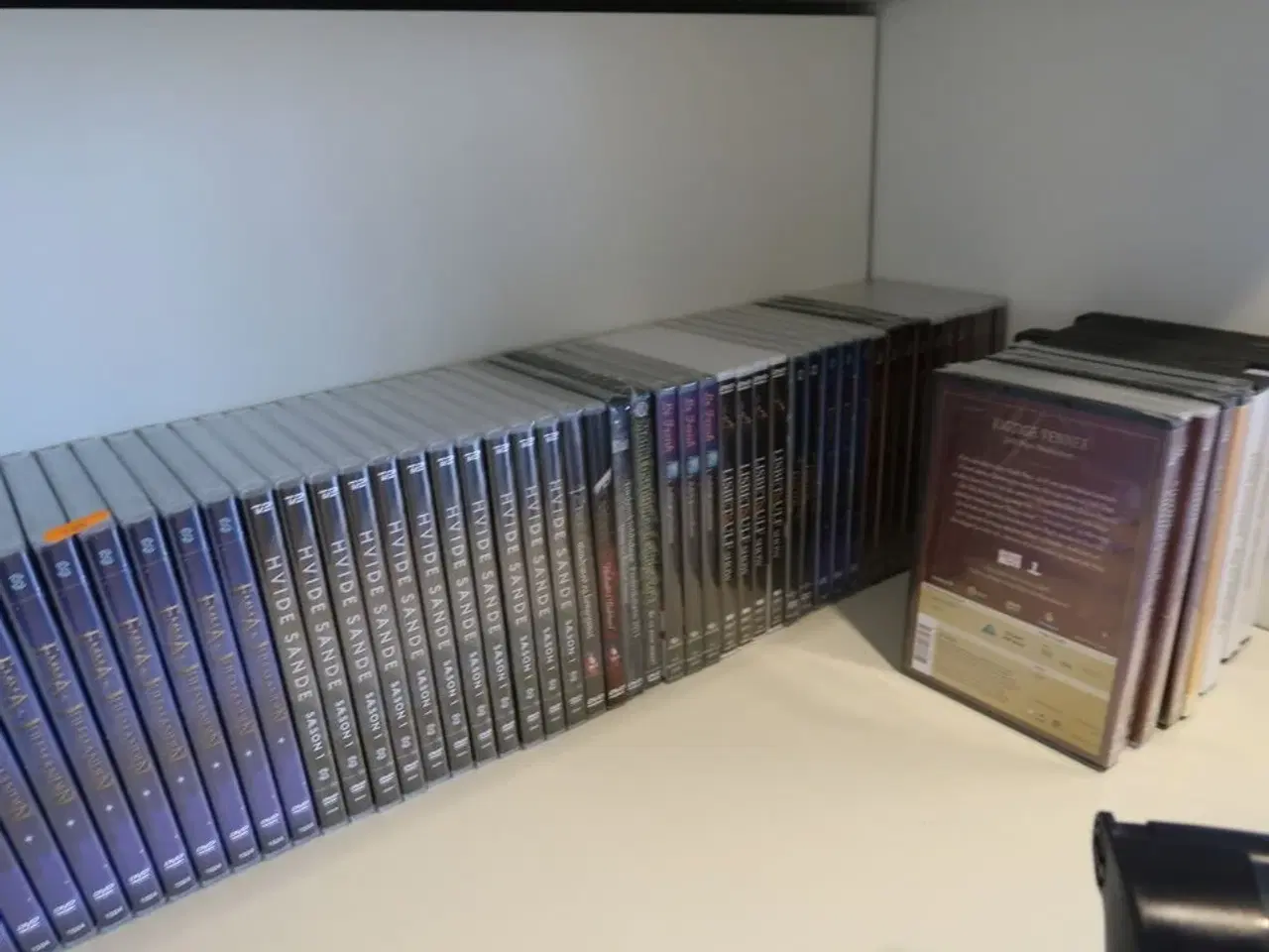 Billede 3 - Tavle samt div. Dvd'er