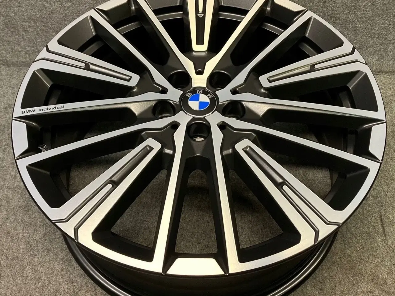 Billede 1 - ALUFÆLGE BMW X1 iX1 U11 X2 U10 869i 20"