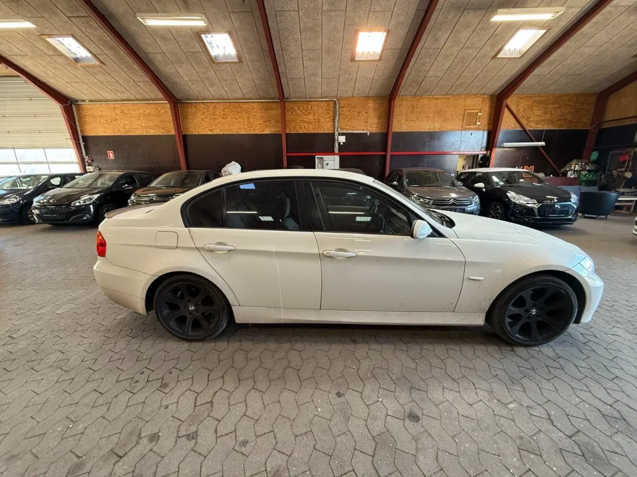 Billede 8 - BMW 320i 2,0 