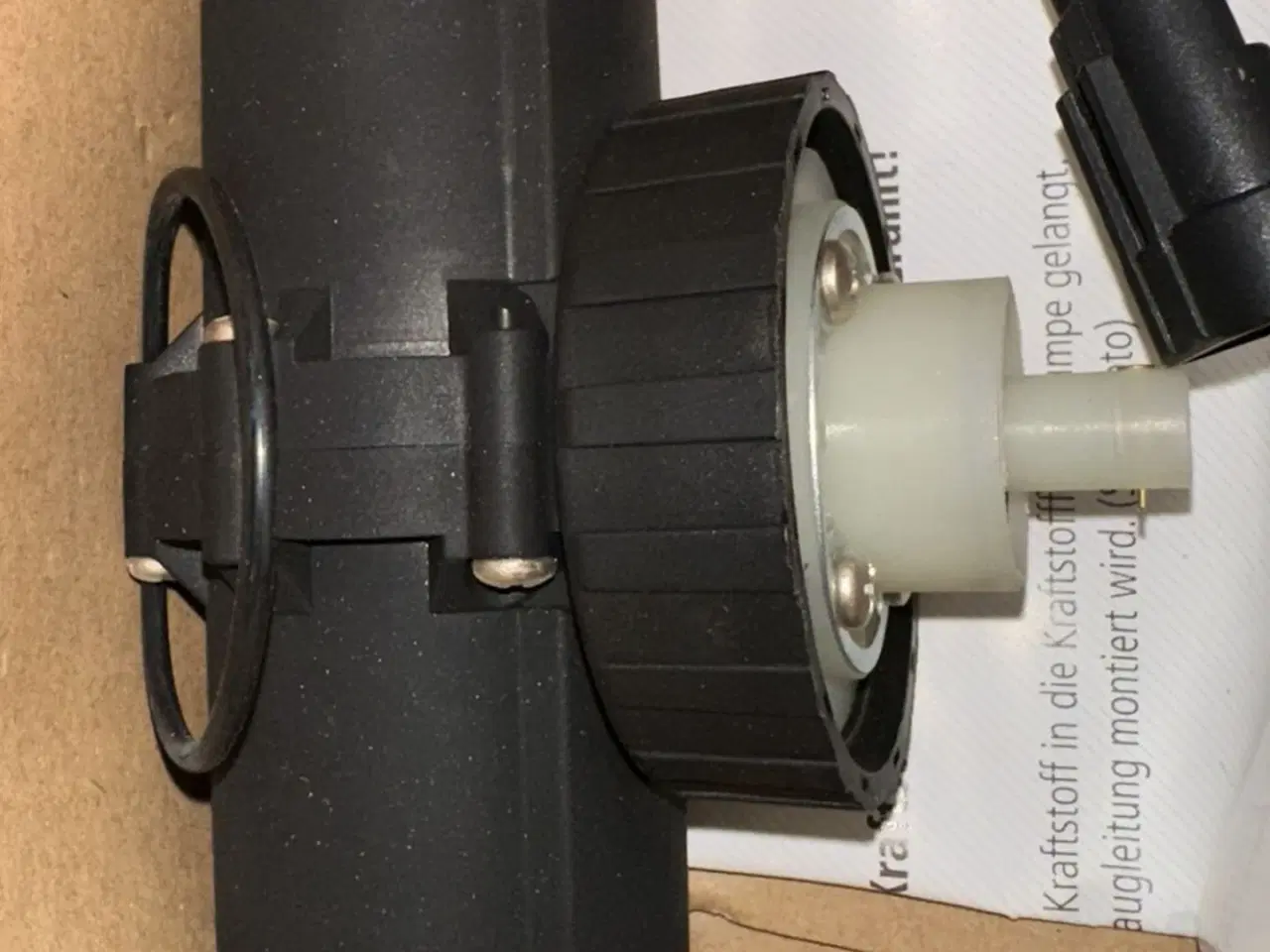 Billede 1 - Valtra Elektrisk brændstoffødepumpe