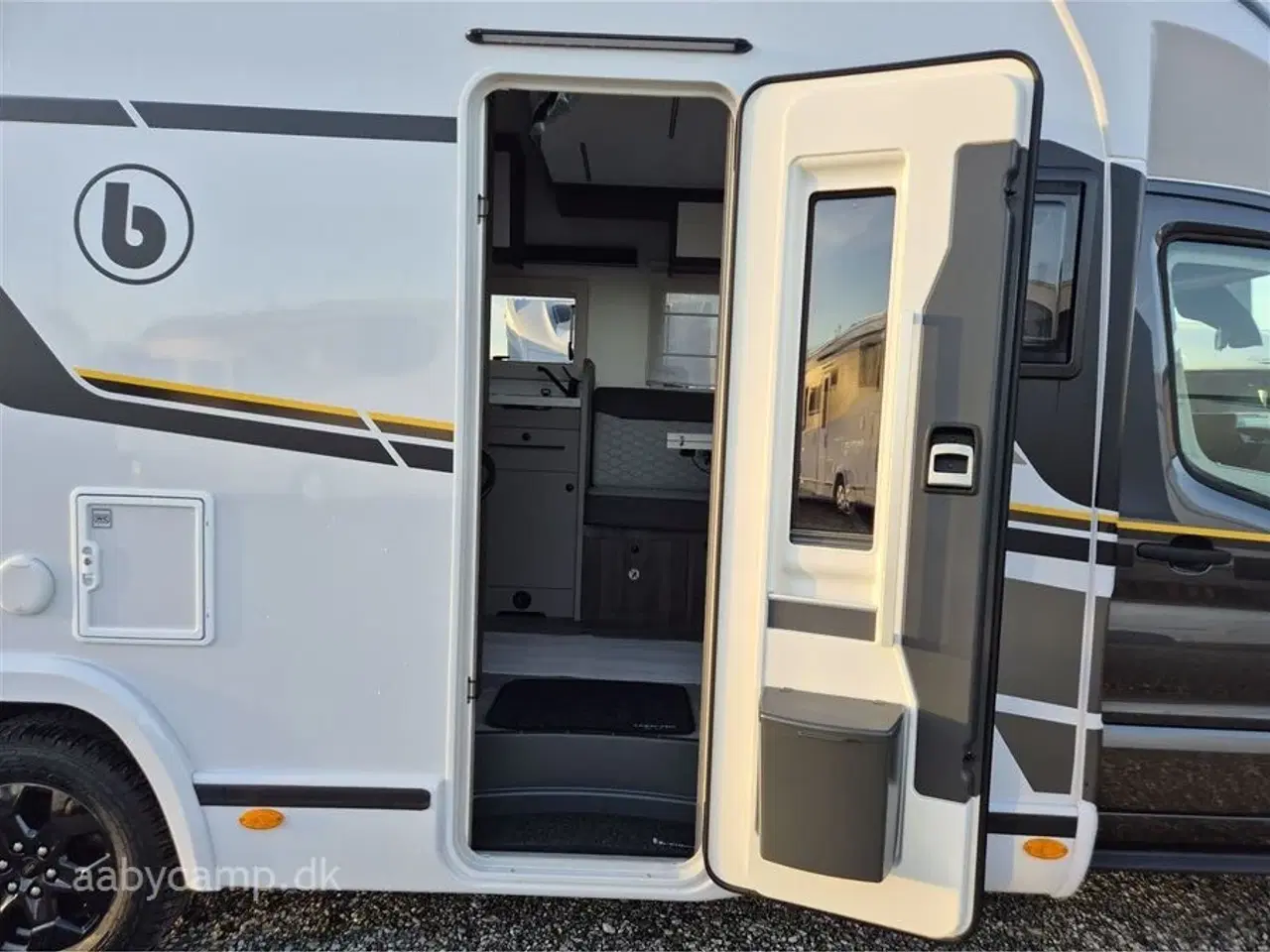 Billede 5 - 2026 - Benimar Tessoro 468   Top udstyret Benimar