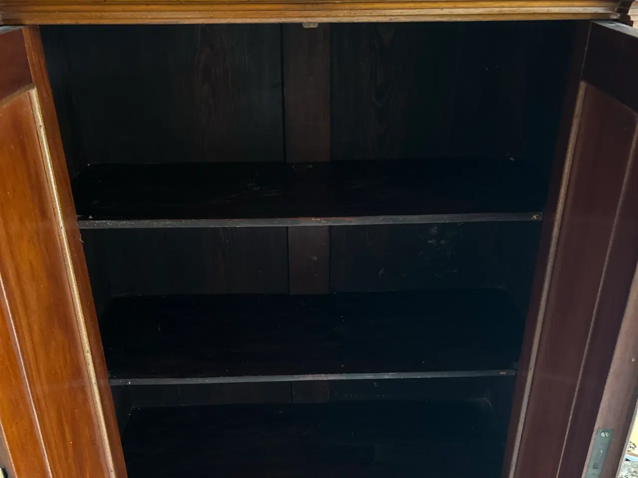 Billede 4 - Smukt antikt skab / kabinet fra 1800tallet