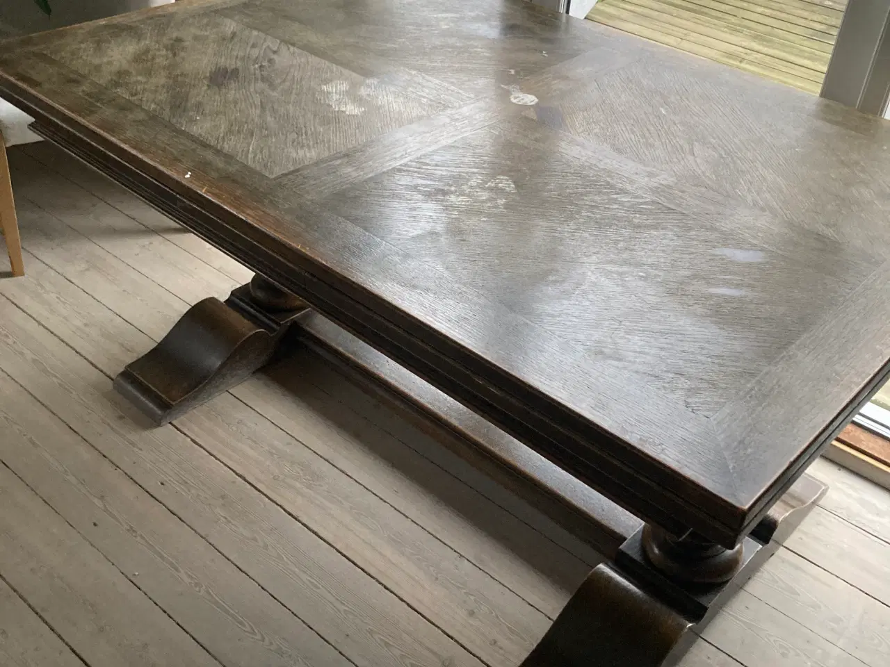 Billede 1 - Flot træ spisebord m. Ekstra udtræk