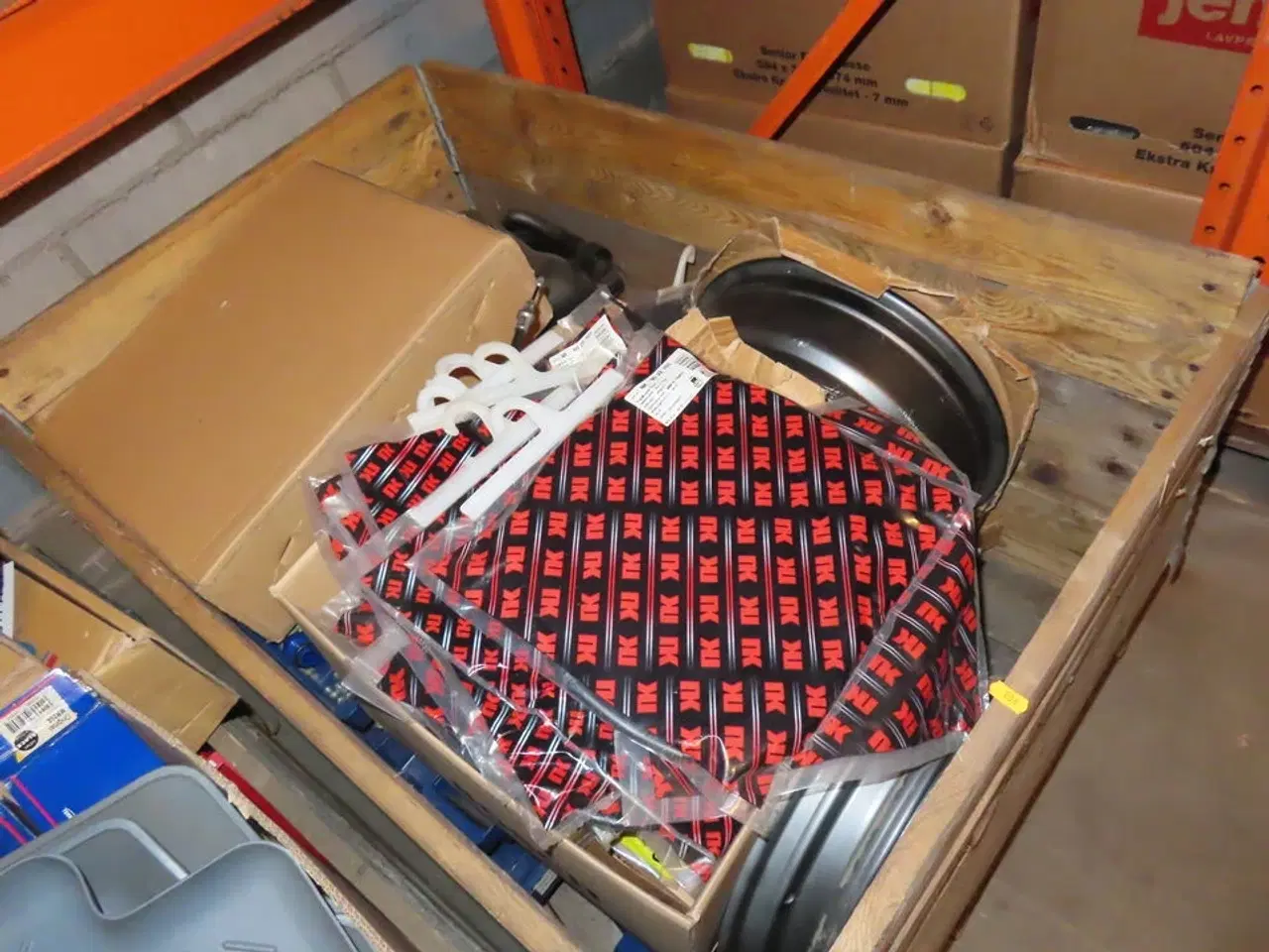 Billede 7 - 14 Paller med Autoreservedele