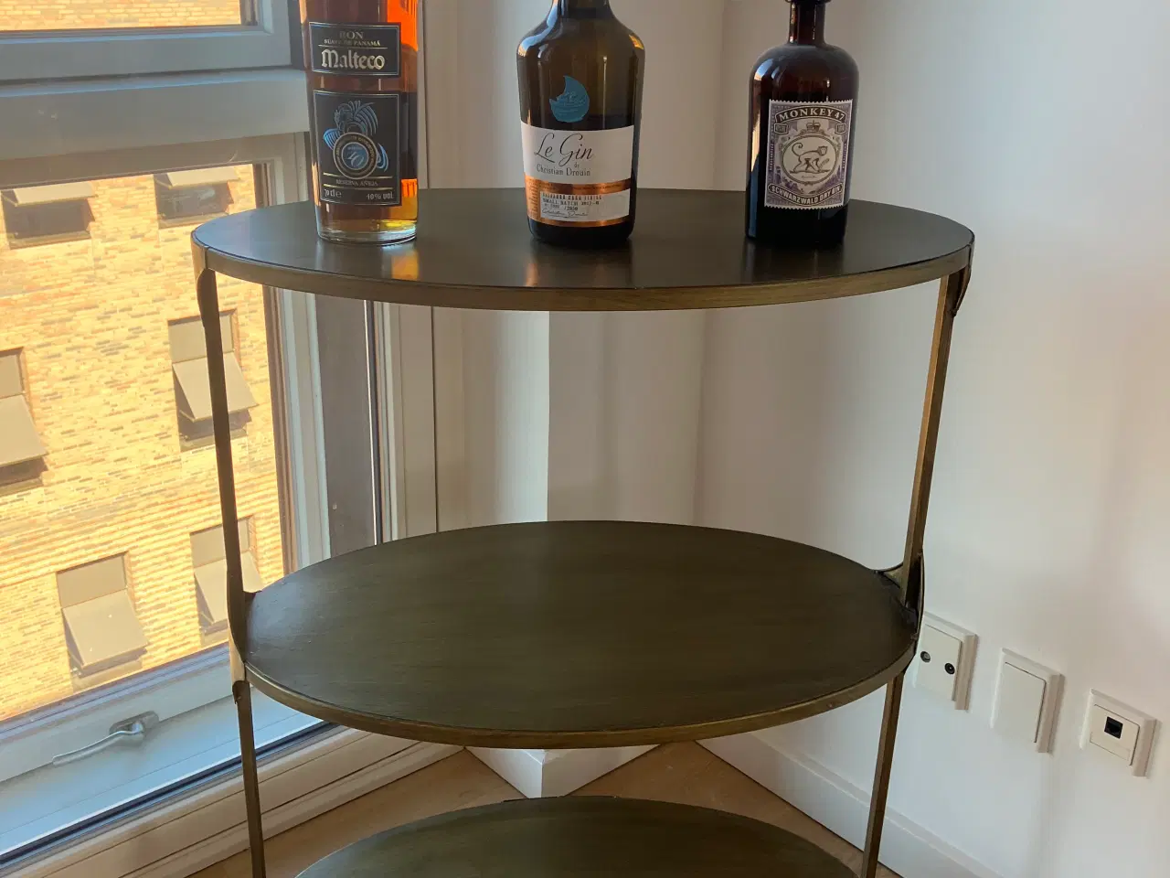 Billede 3 - Ramino Barbord i messingfarvet jern