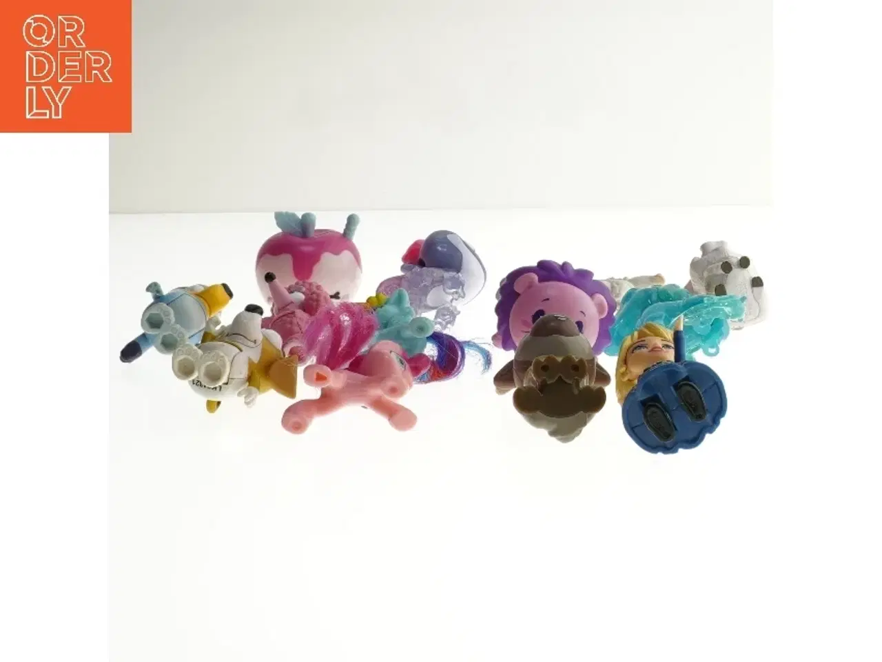 Billede 2 - Sæt af små legetøjsfigurer (str. 5-8 cm)