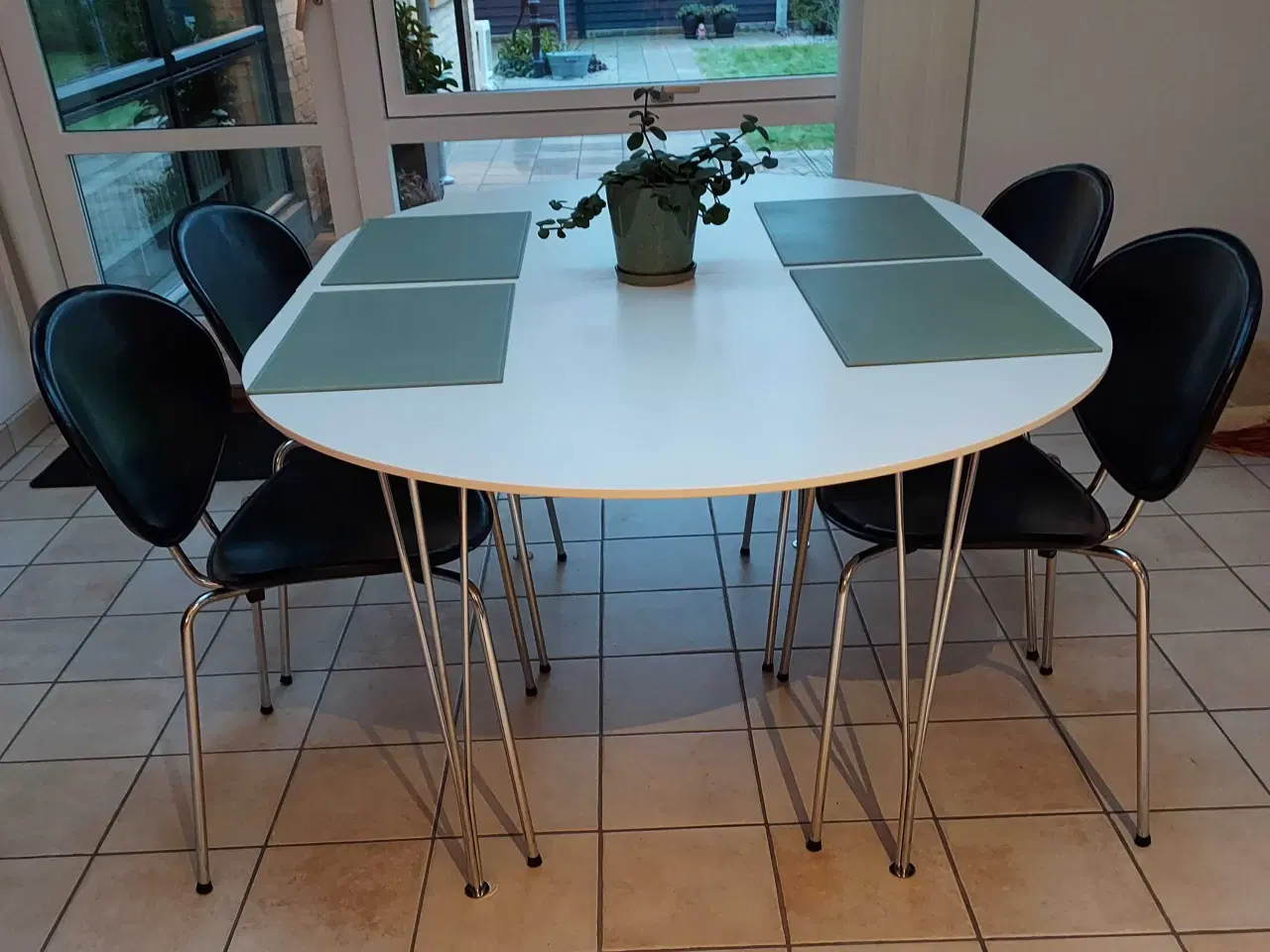 Billede 4 - 4 stk spisebordsstole I kunstlæder