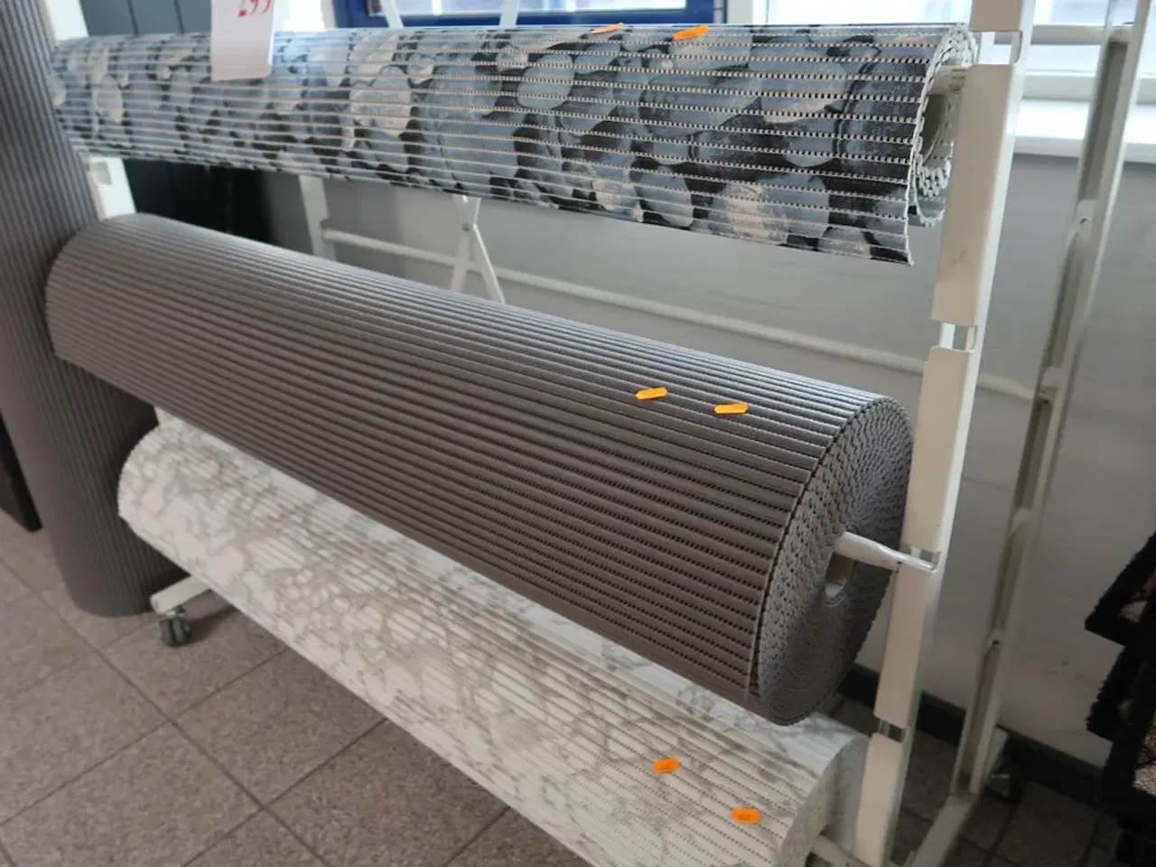 Billede 1 - Rulle med dug