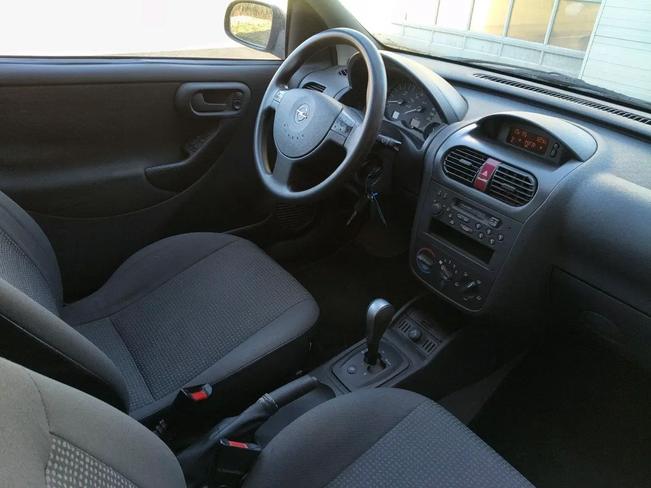 Billede 3 - Opel Corsa 1,2 16V Cosmo 75HK 3d Aut.