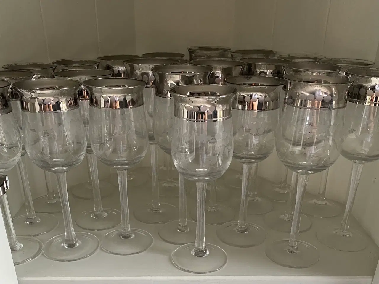 Billede 3 - Rød- og hvIdvins glas Lene Bjerre