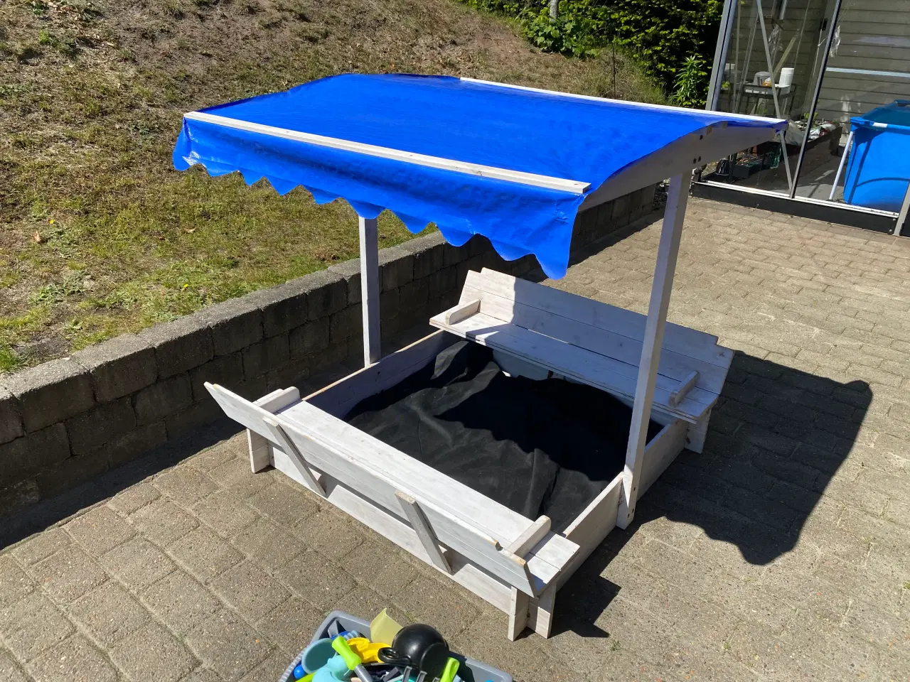 Billede 4 - Overdækket sandkasse