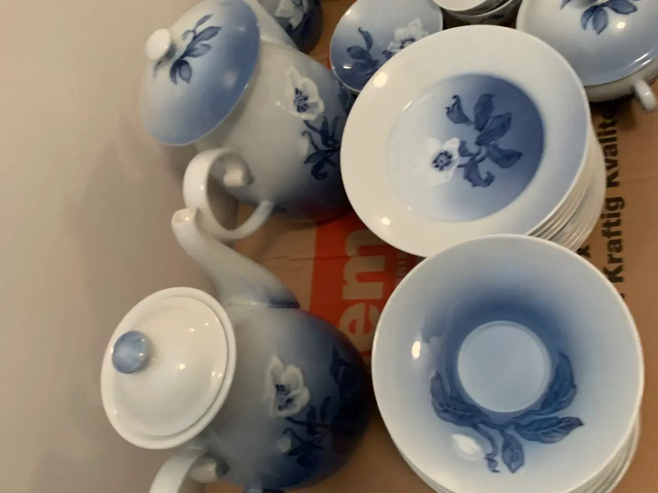 Billede 18 - Fint Julerose stel