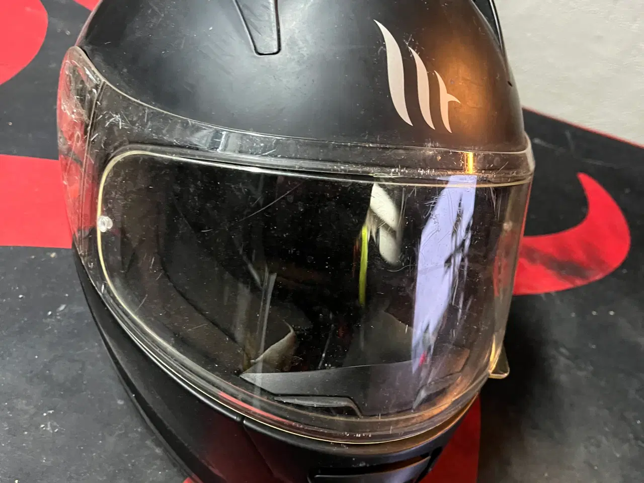 Billede 1 - Styrthjelm 