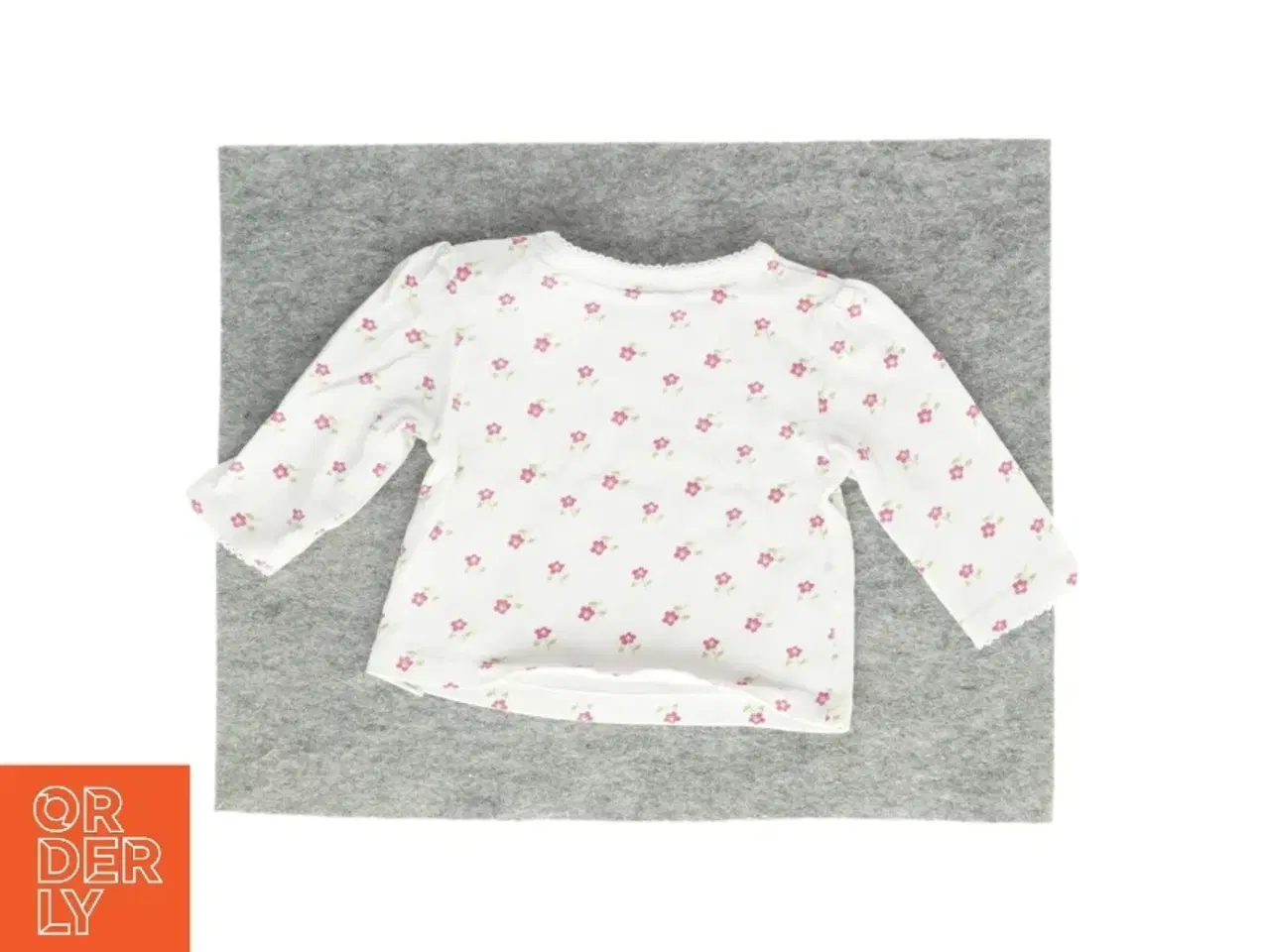 Billede 2 - Bluse med blomster fra Jasper Conran  (str. 0-3 mrd.)