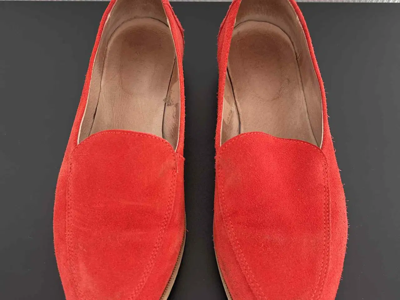 Billede 1 - Shoe The Bear ruskind loafers / sko, røde, str. 40